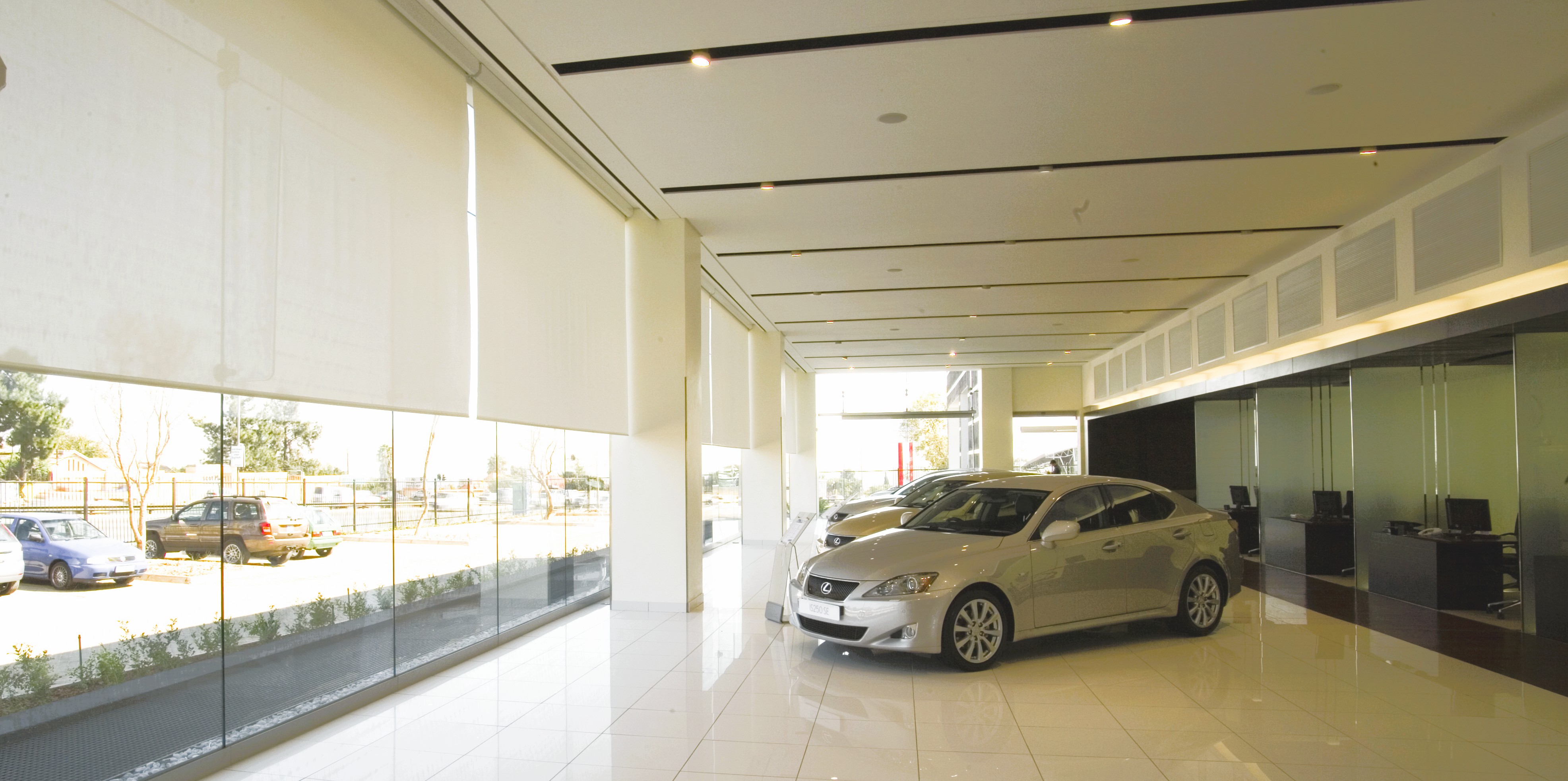 Large Indoor Roller Blinds Image 8